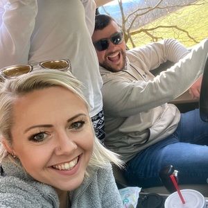 Meet your Posher, Heather lynn